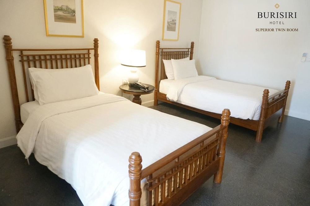 Premier Superior Twin Bed photo 3