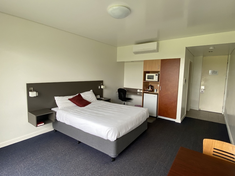 Queen Room photo 1