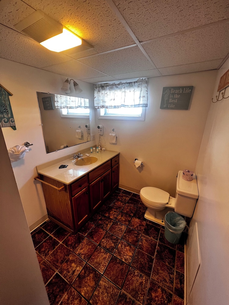 King Jacuzzi (Basement) photo 2