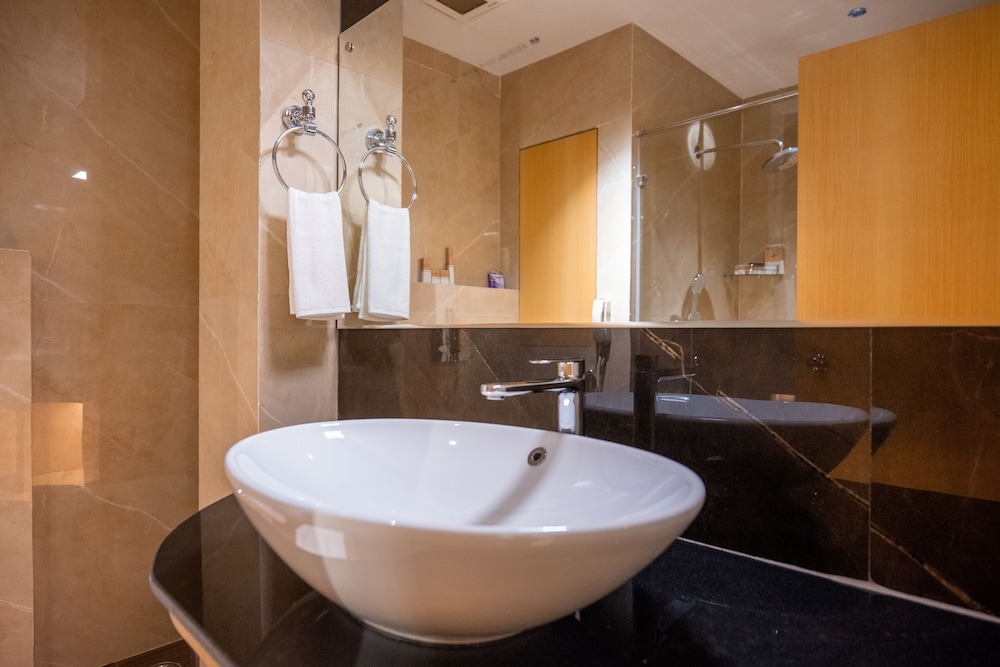 Executive Room - Photo 4