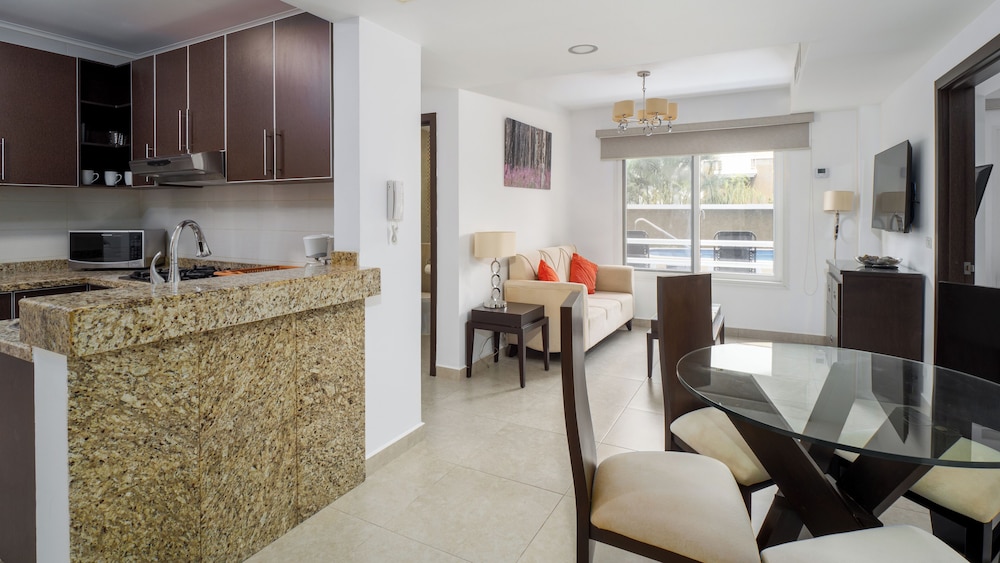 Groundfloor Apartment photo 2