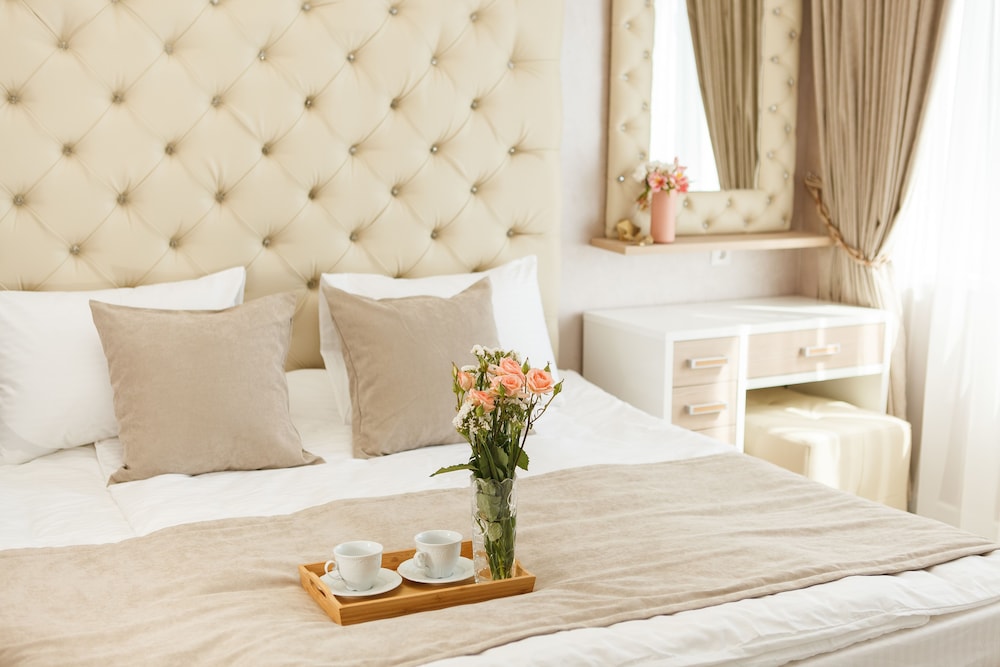 Luxury Apartment, 1 King Bed with Sofa bed, Fireplace (Tulpanov st.,bldg 3,apt 44) photo 1