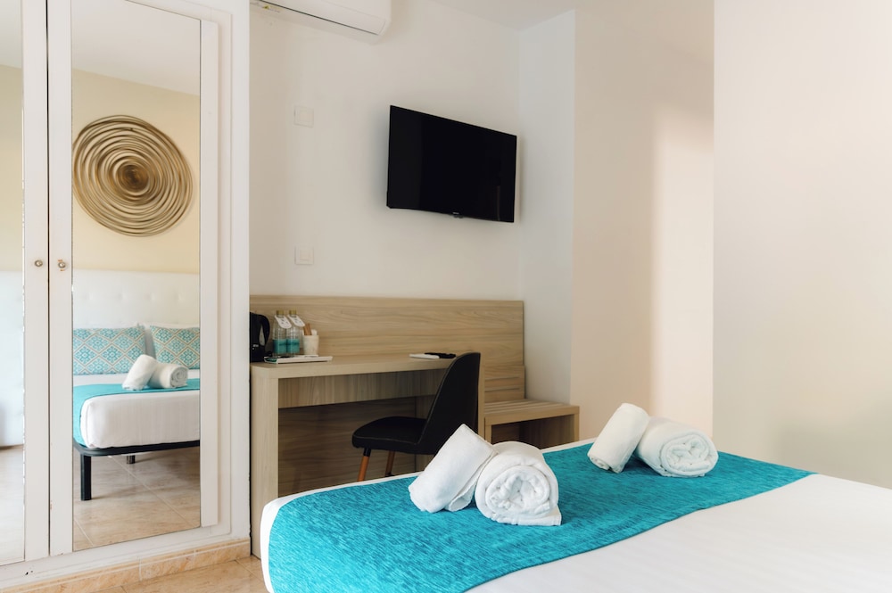 Double or Twin Room photo 2