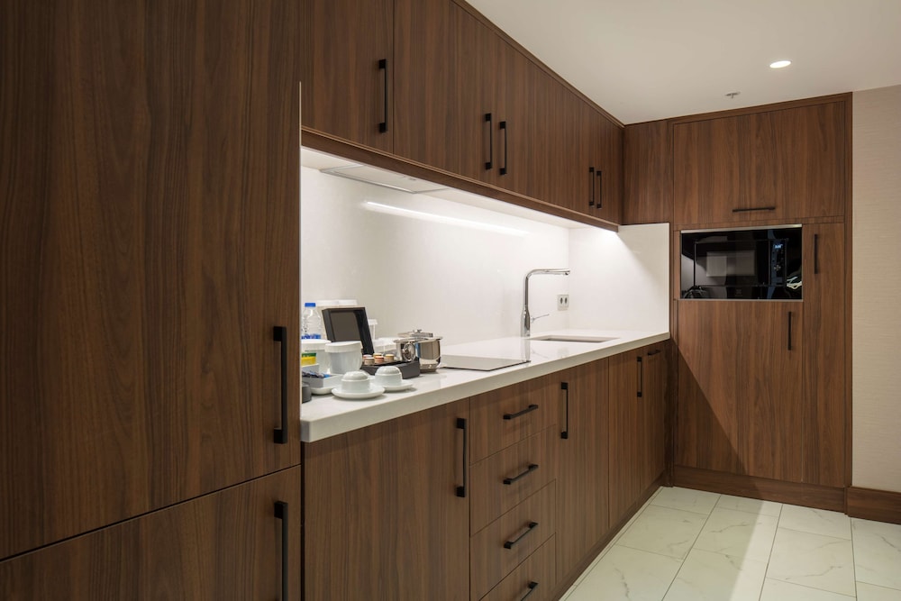 Two Bedroom Deluxe Suite with Kitchen, Bosphorus View