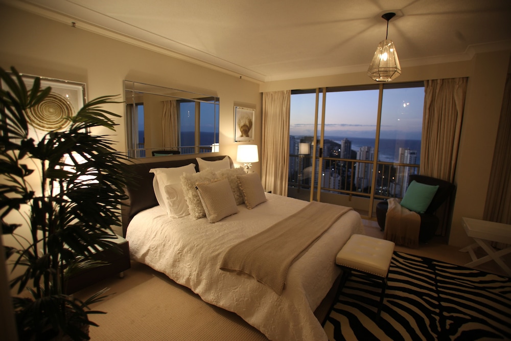 Luxury Penthouse photo 2