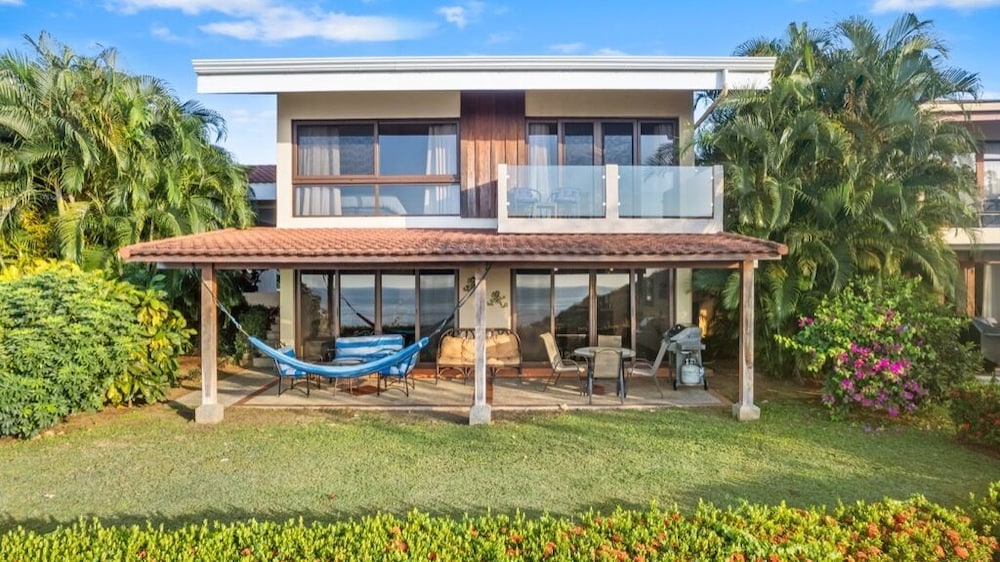 Villa California