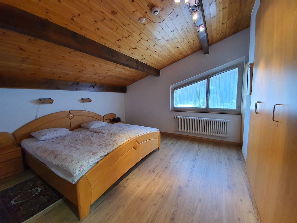 Family Duplex - Photo 3