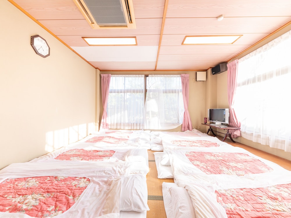 Japanese Room with Shared Washroom - 10 pax, Non-Smoking - Photo 8