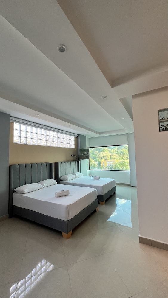 Deluxe Double Room, Multiple Beds - Photo 2