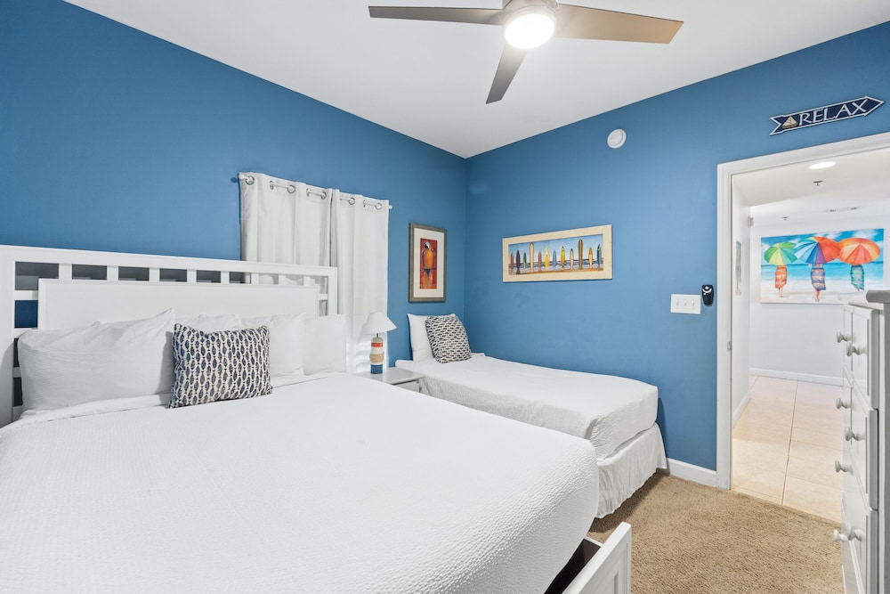 Condo, 2 Bedrooms, Ocean View (1406E) photo 3