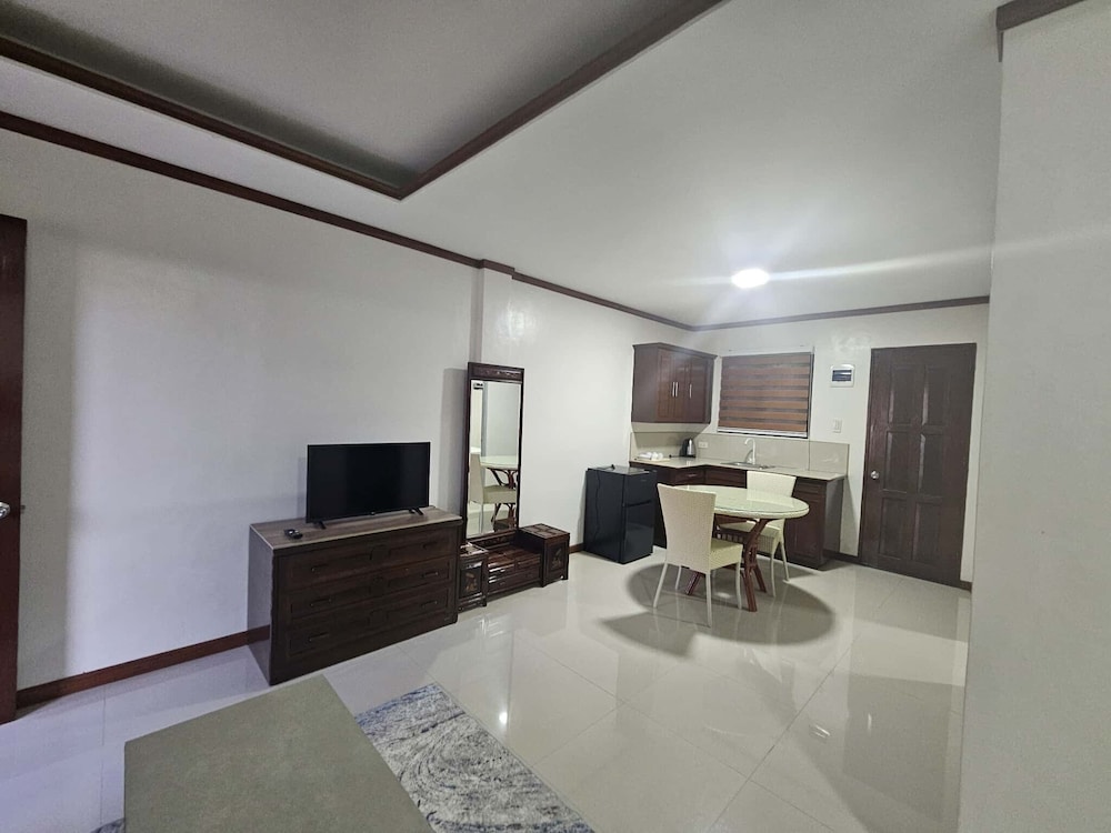 Family Room photo 2
