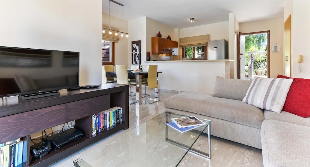 Villa photo 1