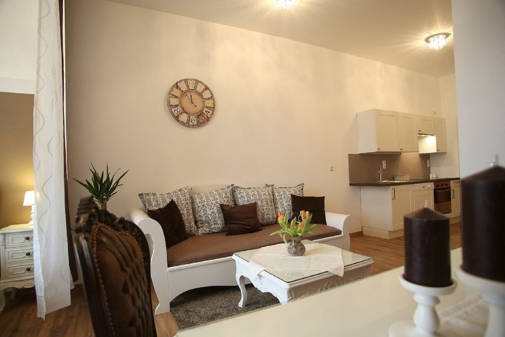 Romantic Apartment, Accessible (Paris) photo 3