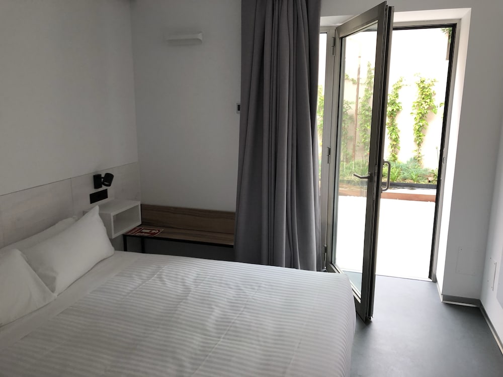 Single Room photo 2