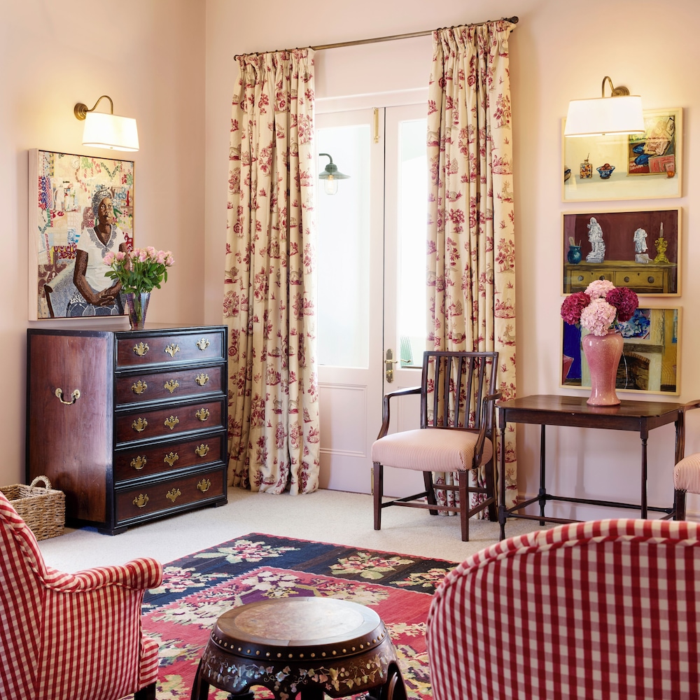 Cape Chestnut Suite - Photo 2