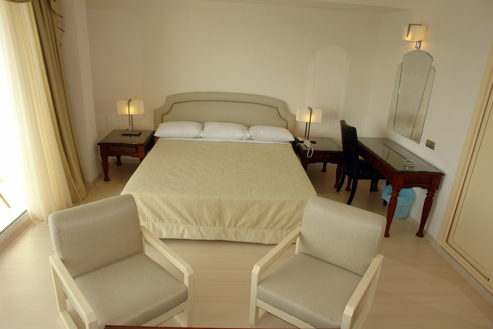 Deluxe Double Room photo 3