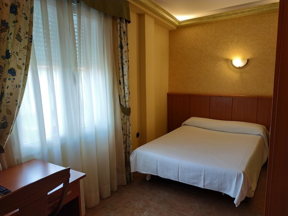 Economy Room, 1 Double Bed