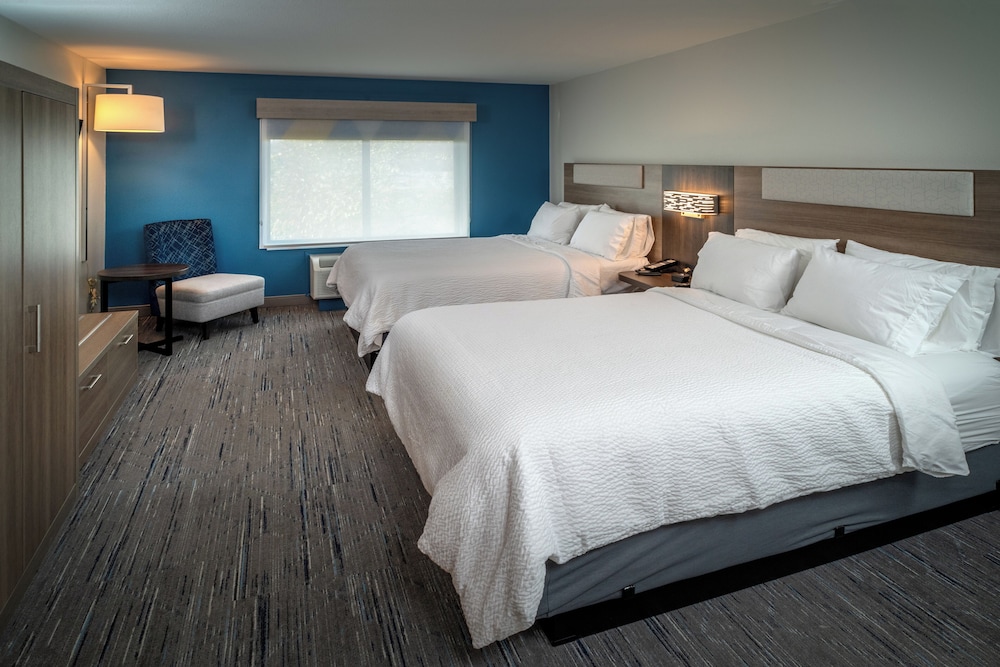 Suite, 2 Queen Beds (Additional Living Area) - Photo 1