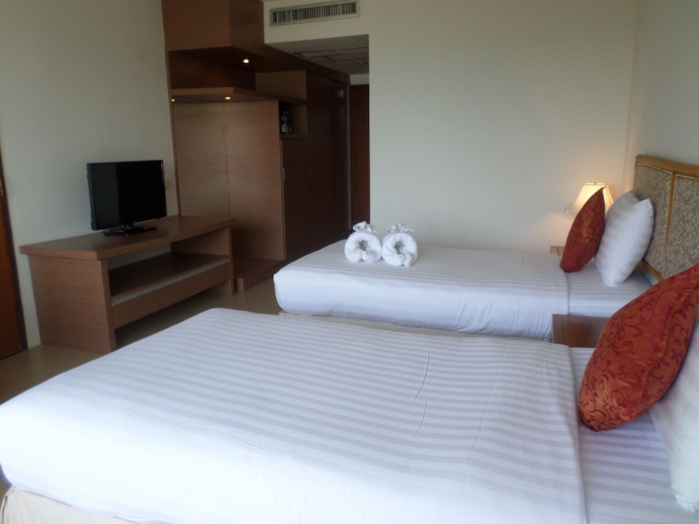 Deluxe Room, Sea View thumbnail 5