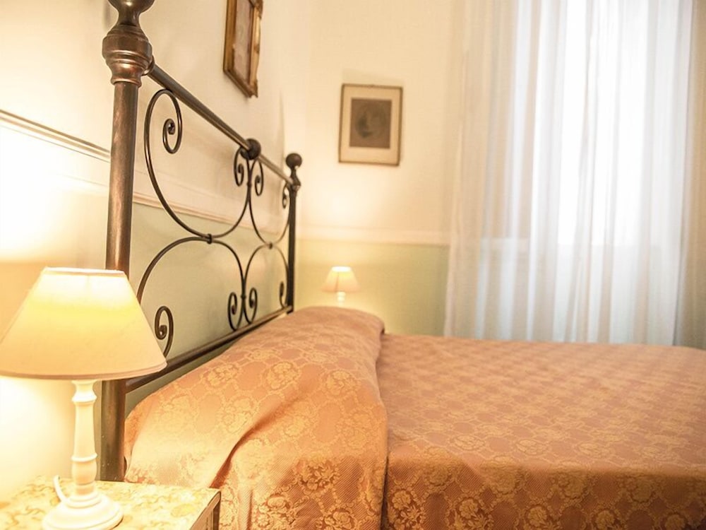 Superior Double or Twin Room (Zia Olga) photo 3