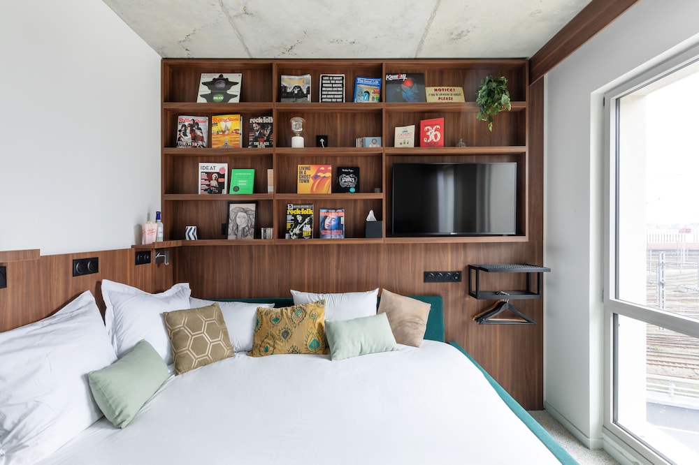 Standard Room - Photo 1