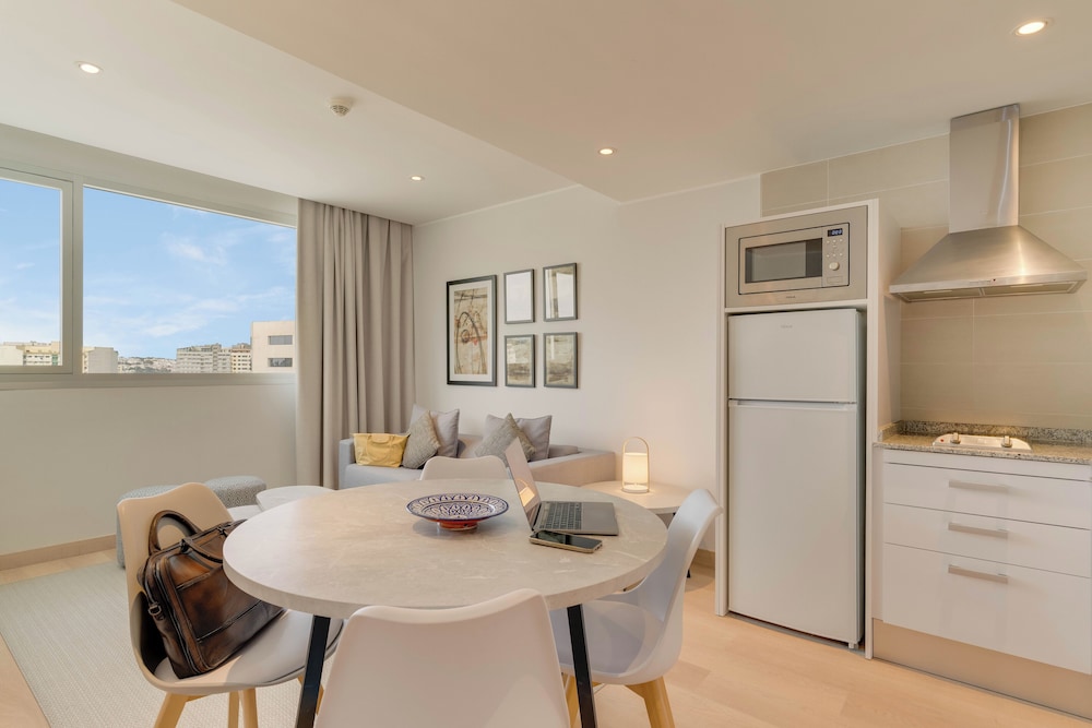 Family Suite, 2 Bedrooms - Photo 2
