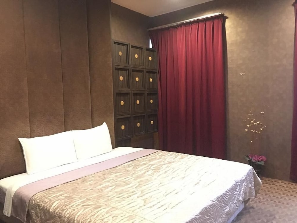 Business Double Room, 1 Queen Bed photo 3
