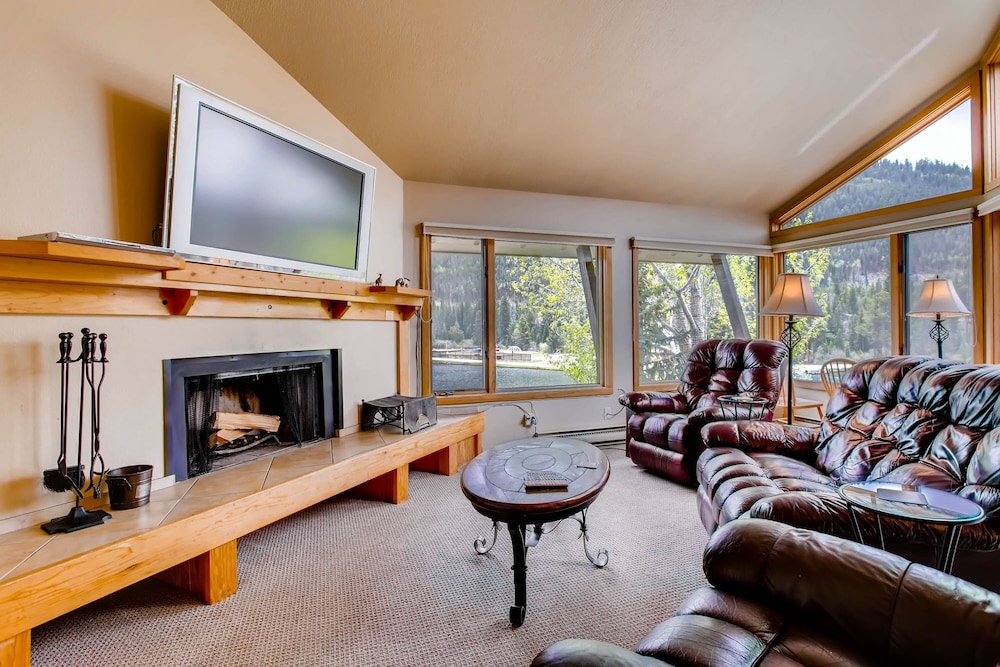 Condo, 3 Bedrooms