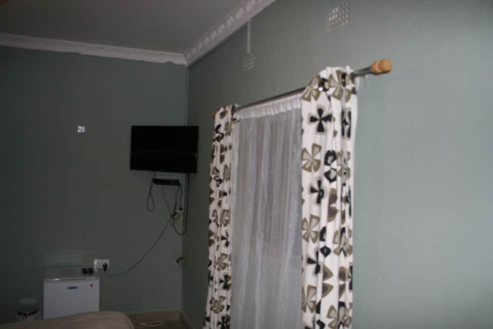 Economy Double Room photo 3