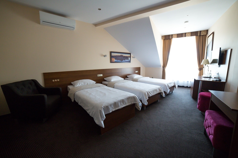 Standard Triple Room photo 2