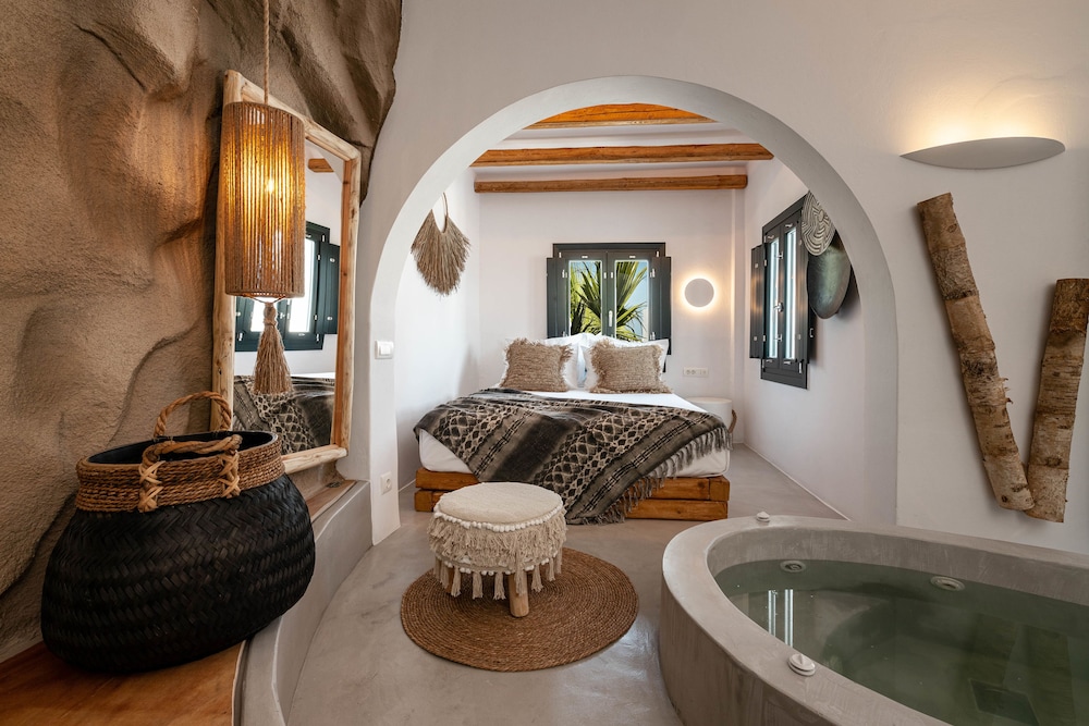 Upbeat Spa, Side Sea view