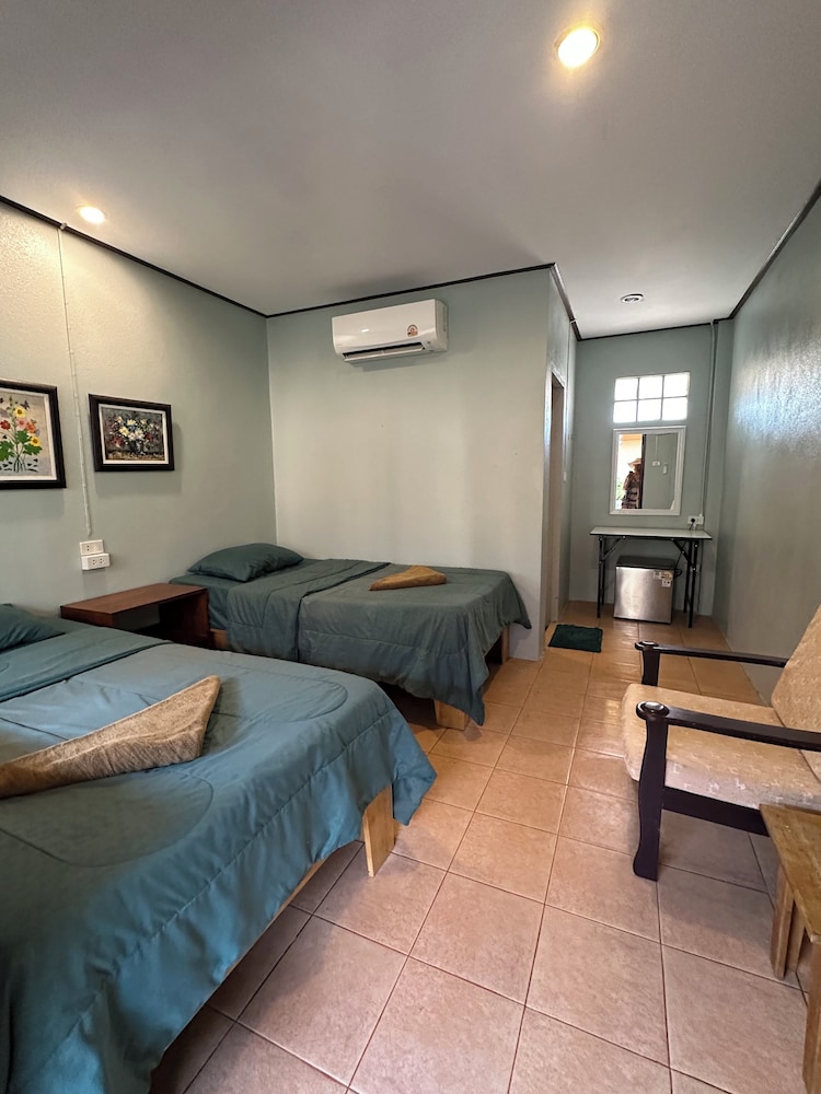 Basic Twin Room