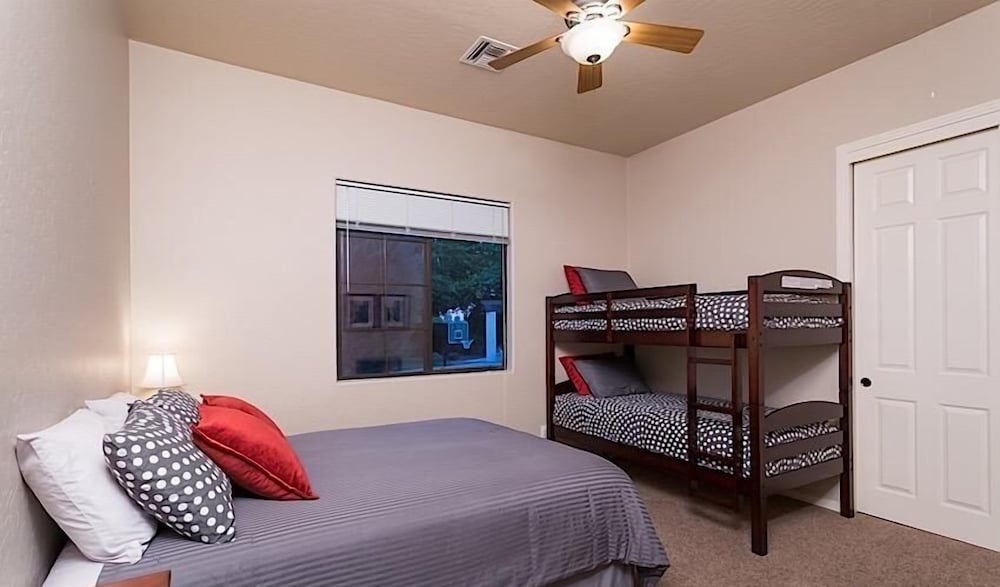 Condo, 4 Bedrooms