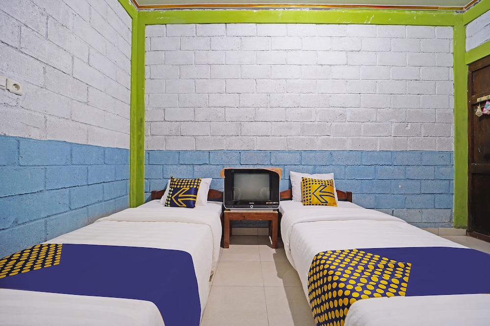Basic Twin Room