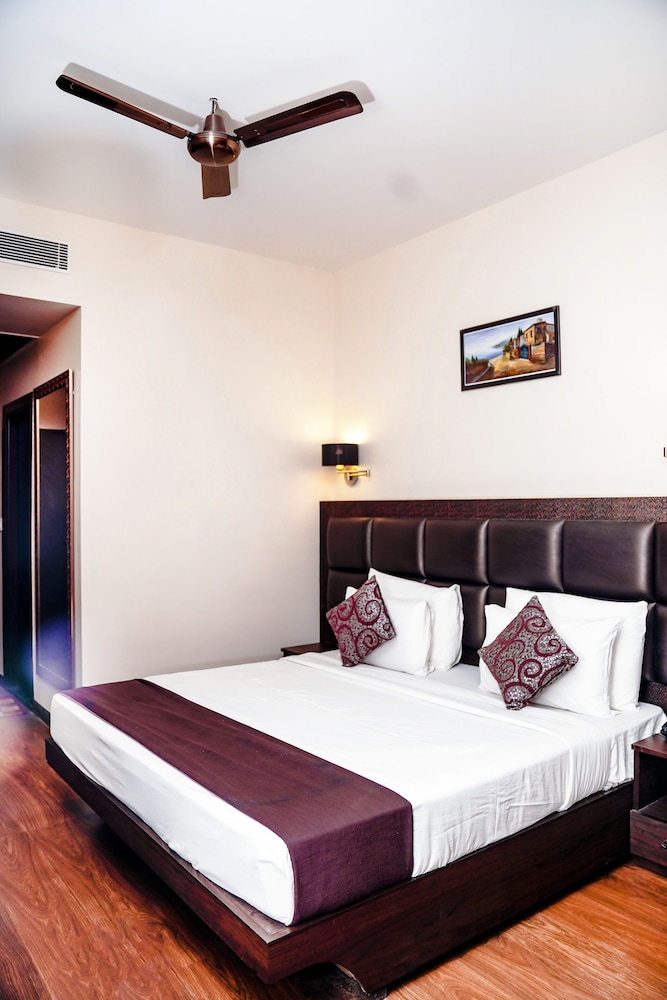 Executive Room, 1 Bedroom - Photo 8