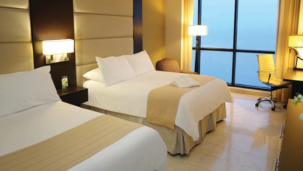 Premium Room, 2 Queen Beds, Club Lounge Access, Ocean View - Photo 3