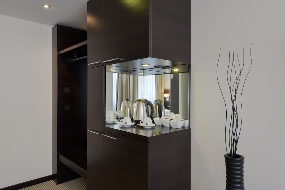 Comfort Triple Room, Multiple Beds, City View photo 2