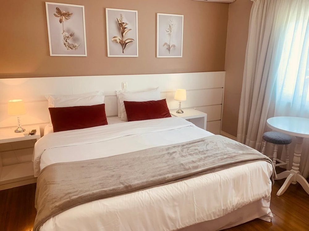 Quarto Luxo com cama king Size