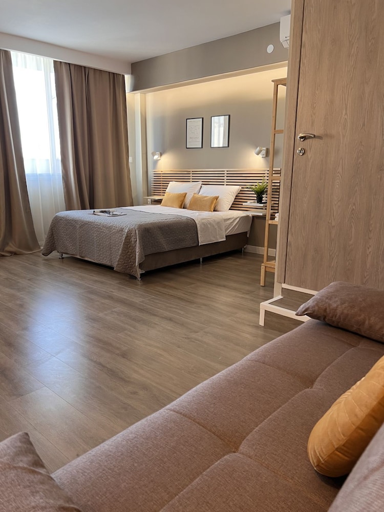 Premier Room (3 guests)
