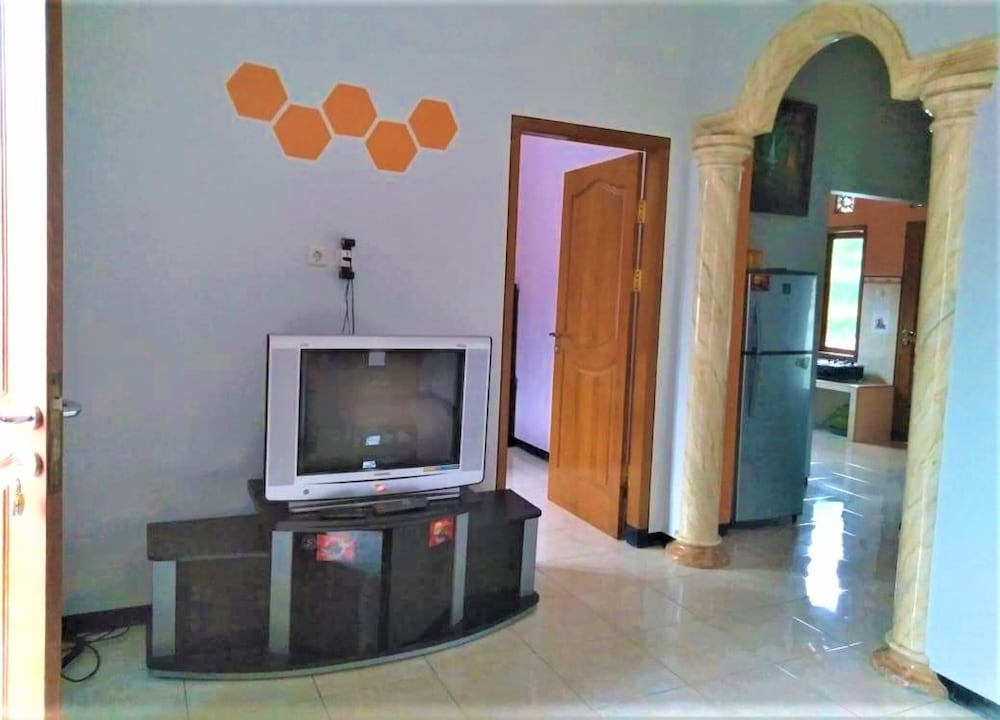3 Bedroom Villa - Photo 3