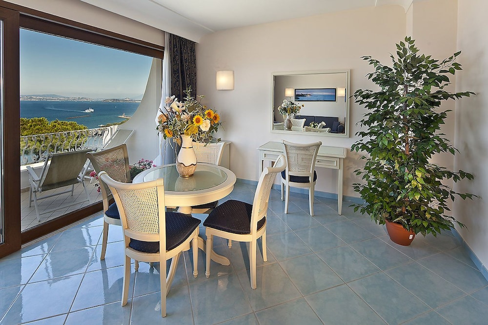 Junior Suite, Balcony, Sea View - Photo 1