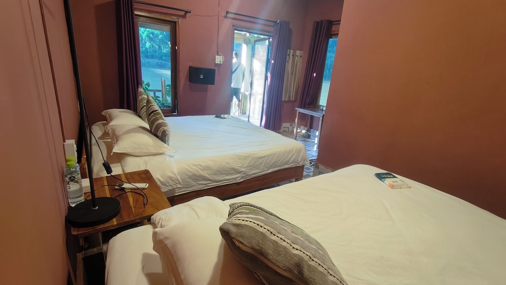 Comfort Triple Room, Balcony, River View