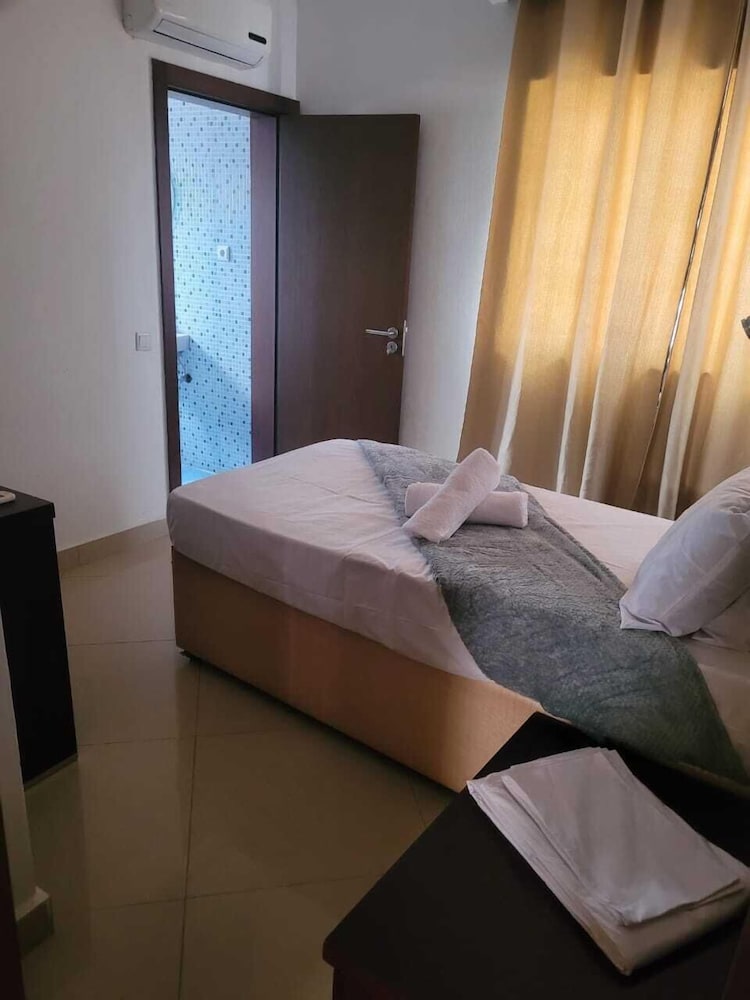 Single Room photo 1