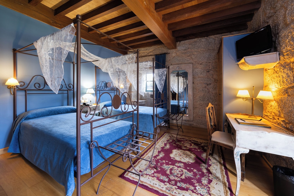 Double or Twin Room, Mountain View photo 2