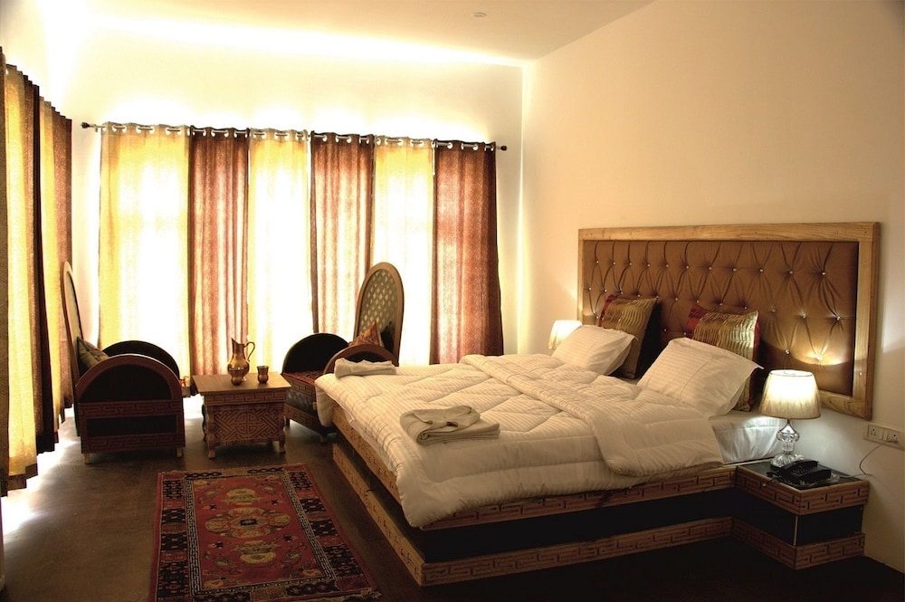 Deluxe Room, 1 King Bed, Non Smoking