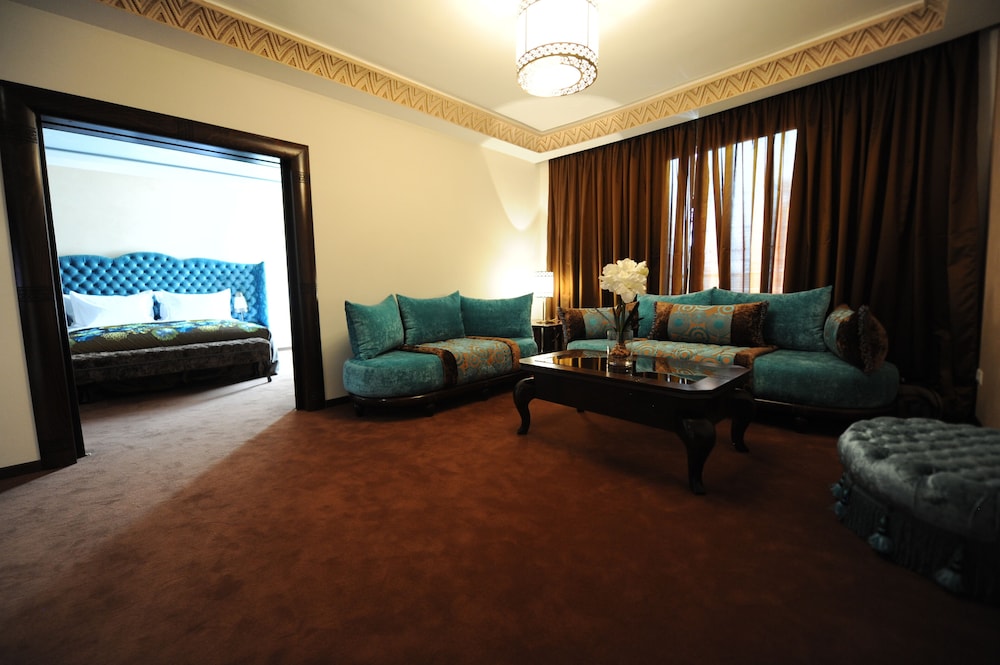 Deluxe Suite photo 1