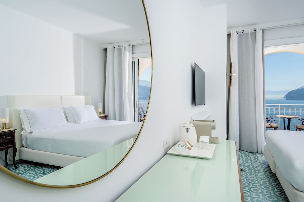 Superior Double Room, Balcony, Sea View - Photo 7
