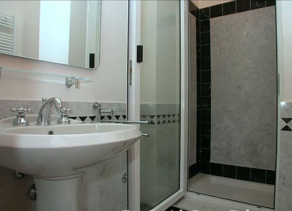 Double Room (6) photo 2