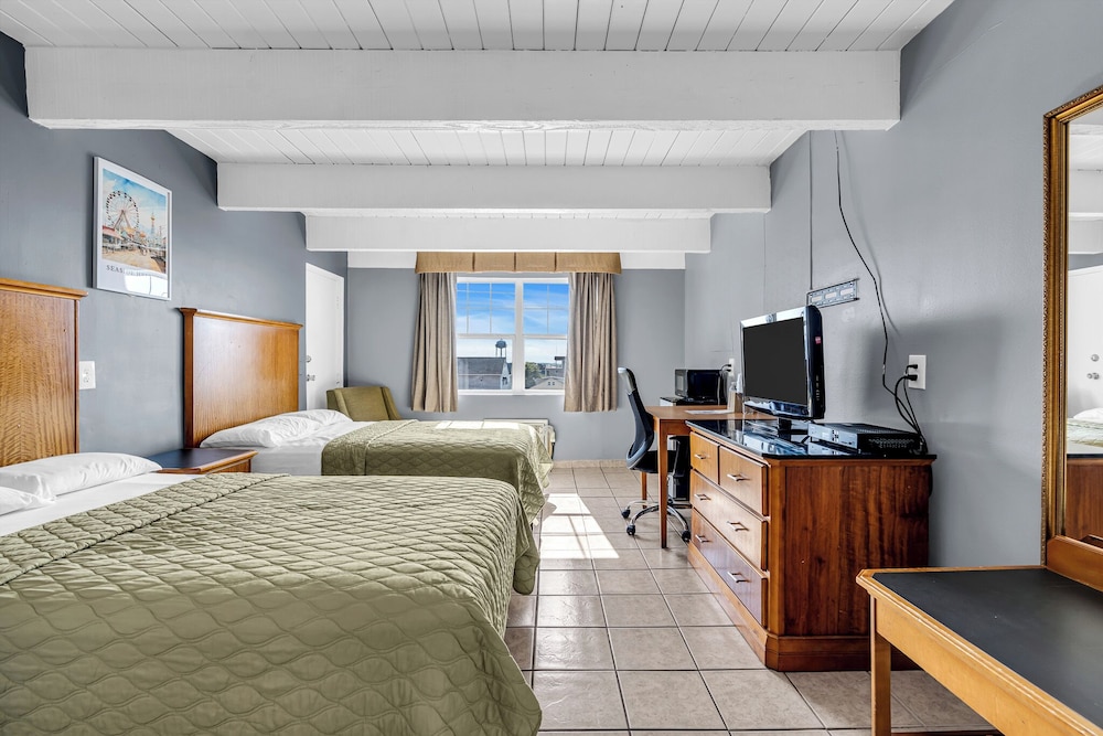 Streetside Room photo 1