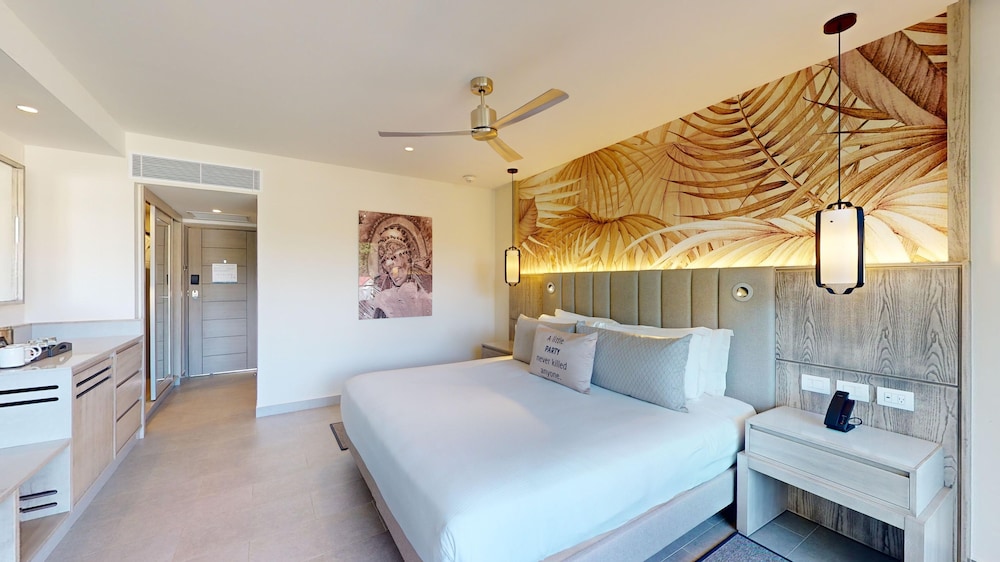 Luxury Ocean View Room King